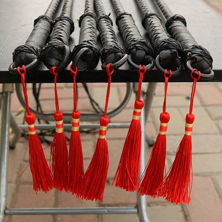 Put the sheep whip, the sheep whip, the body of the car, the car wheel line line, the whip whip the soft whip, the car, the car, the car