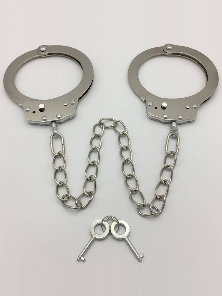 Toys handcuffs scripts Killing room props hand buckle stainless steel couple iron hand -deeper alloy thickened feet and lock children