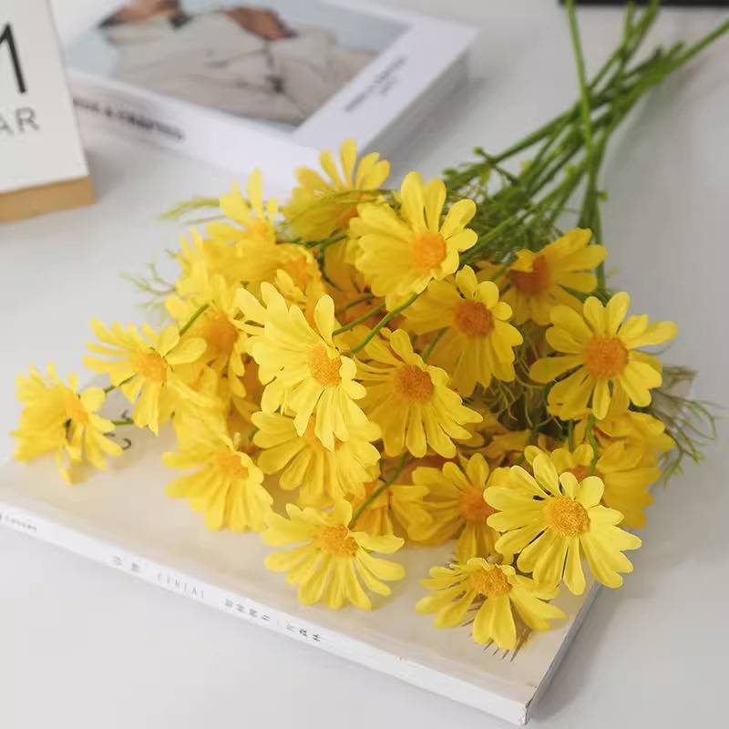INS Wind Simulation Flower Hand Hand Little Wiring Chrysanthemum 5 Dutch Chrysanthemum Photography Prop Fagitar Decoration Flower Decoration