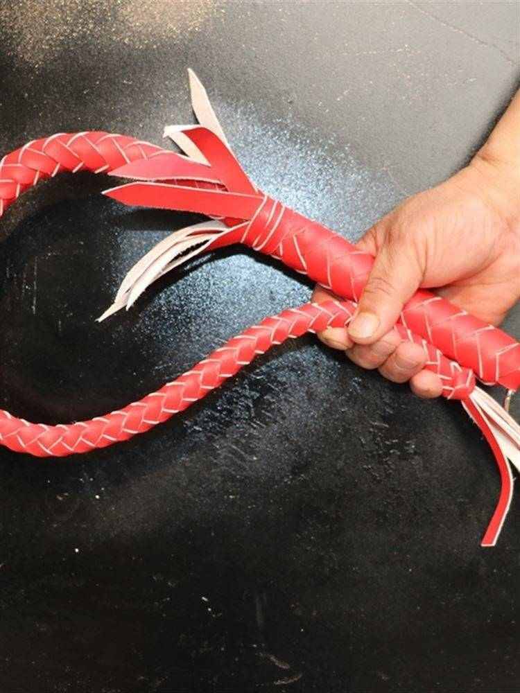 Sandlike whip tame horse whip training horse whip products drama leather pups whip whip riding martial arts training beast