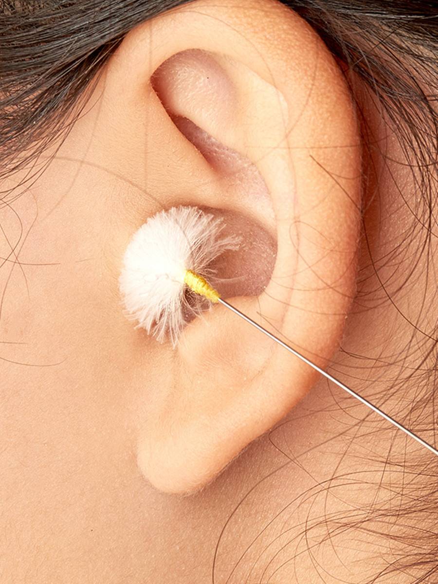 Professional digging of ear artifacts, goose fluff sticks, ear hair, hair, ear, ear, ear, ear spoons, scratching and stepping on ear hair