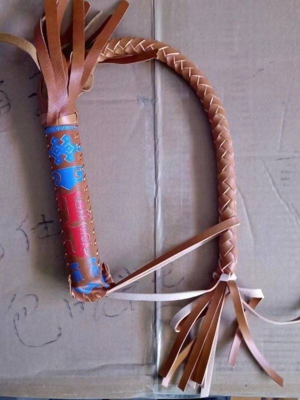 True Cowp Powder Mongolian Featured Schlopons, Schwar, Flip Horse Dance Dance Ferry Wubo Martial Arts Film and Television Prop