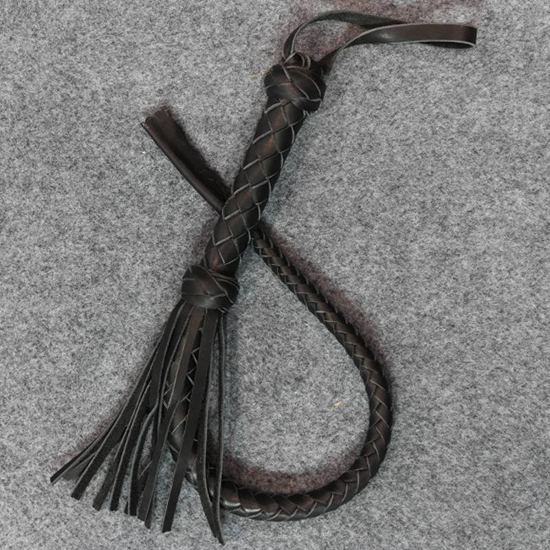 Cowhide horse whip leather whip equestrian horse whip body leather whip short whip film and television props whip horse products
