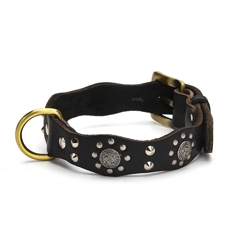Cold leather rivet dog collar Large dog anti -bite nail neck Burne Mountain Mount Bournesacre Berne Duba Bit Bit neck