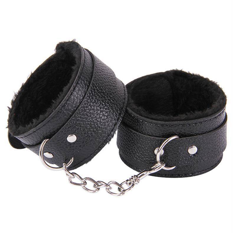 SM LEATHER FUR HANDCUFFS -- BLACK