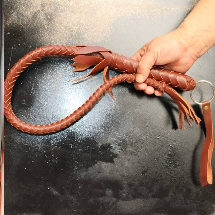 One-metre brown, pure-fine whip