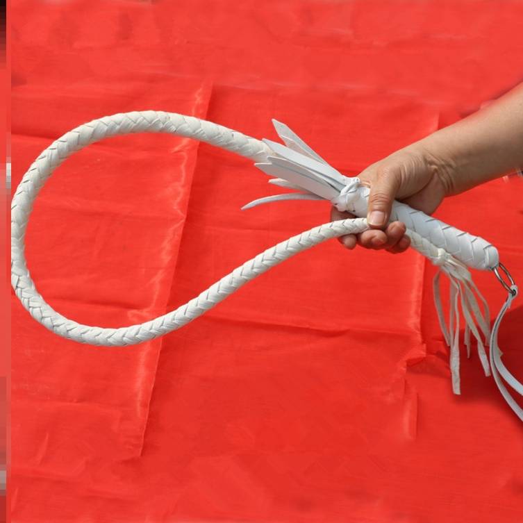 70 centimeters of white, pure cow-skin whips