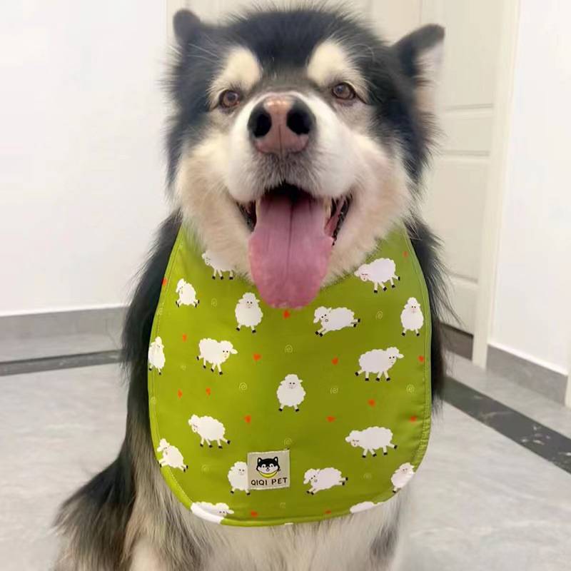 Loose pet dog mouth water towel large long hair dog protects the outer hair Satsuma scarf Alaska mouth water towel