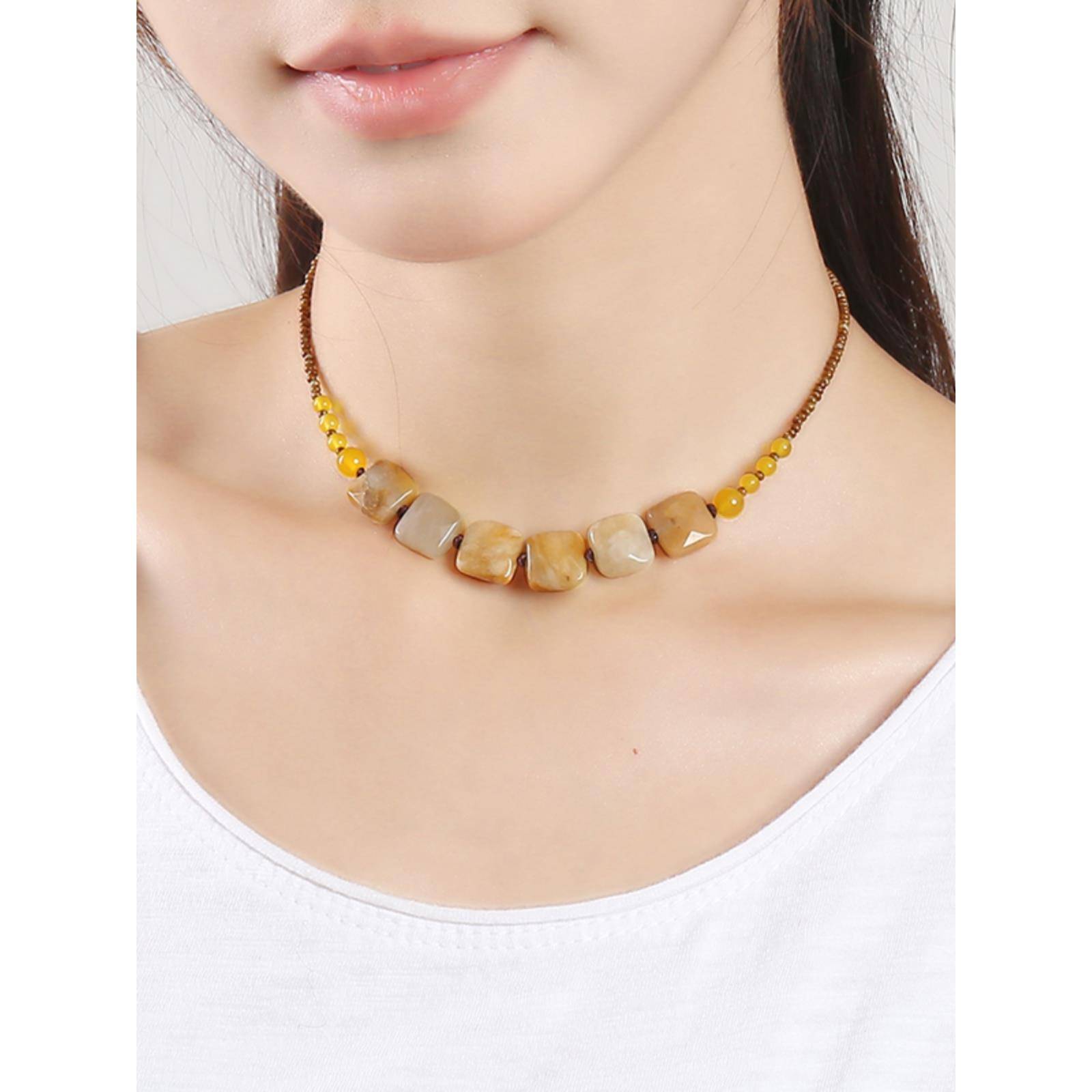 National Wind Township Plome Cover the neck of the neck of the neck of the neck of the neck of the neck of the artifact clavicle chain female covered neck and neck chain