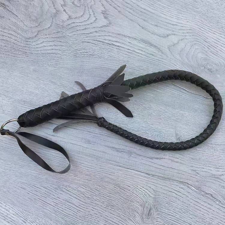 BLACK 70 CM LASHES LEATHER HANDLE - S35