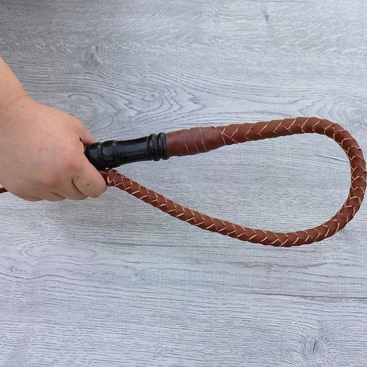 BROWN 70 CM WOOD HANDLE - B24