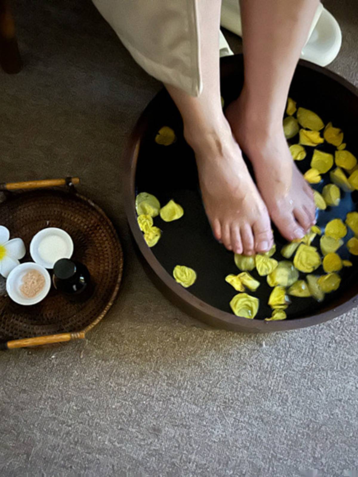 Thai mango wooden whole wood all pot no -stitching handmade sauna club beauty care SPA high -end foot bathtub