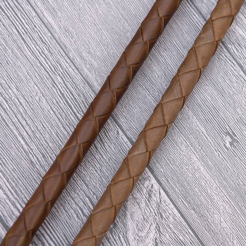 Cowhide retro plowing teaching refers to teaching stick leather finger reading stick explanation command hand -woven dance martial arts leather whip