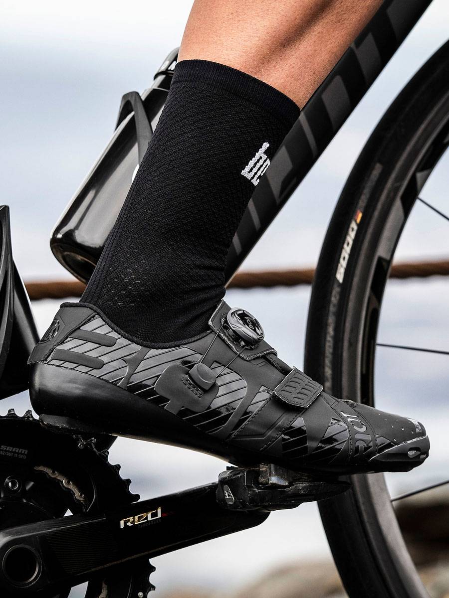 BONT Highway Lock Shoe RioT+Bicycle Riding Shoes Wide Edition Paper Carbon Enhanced Hard Bathing Bicycle Shoes