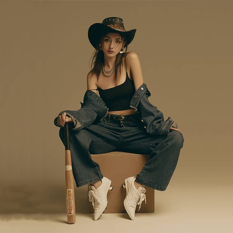 Spring and autumn and winter men and women riding on the western denim hat hats British European and American hats Traveling Sun Hat with windproof rope