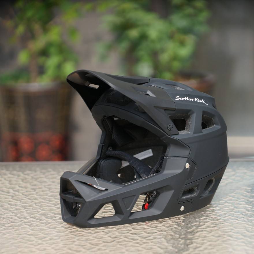 Scorpio Mountain Bicycles Bicycles Full Helmet Ride Helmet Cross -country Forest Travel Children and Women DH Speed ​​Light Bee AM
