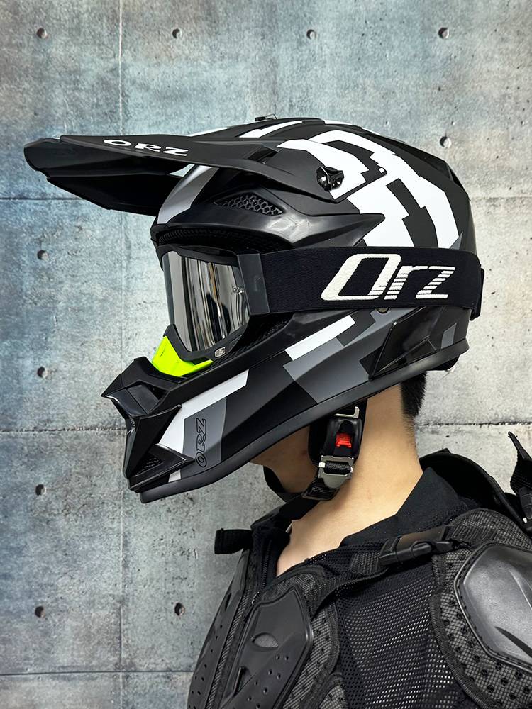 Orz off -road helmet motorcycle helmet men and women full helmets kart helmet hill land speed drop 3C certification