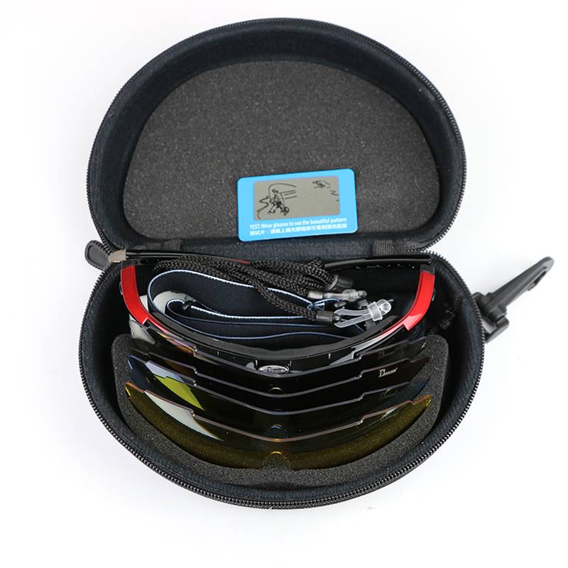 The horse wind mirror horseman rides his glasses on the outside of the sunglass optics