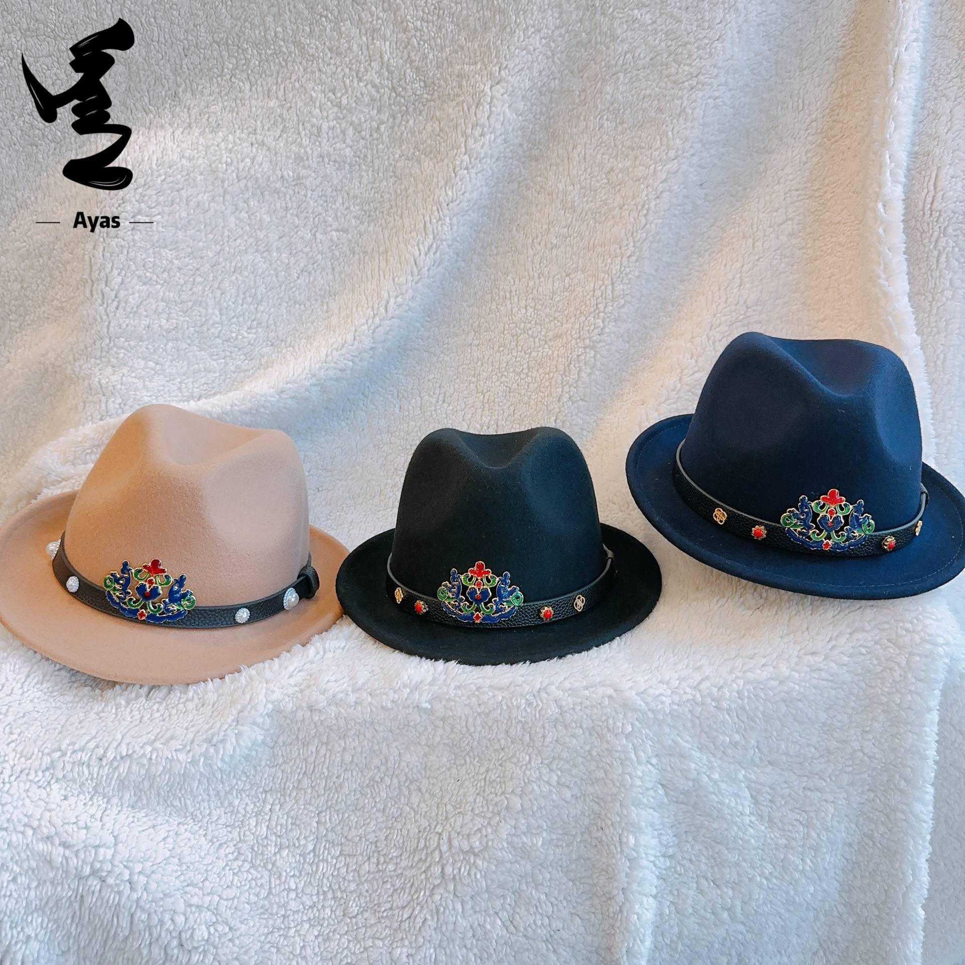 Western cowboy hats and Tibetans