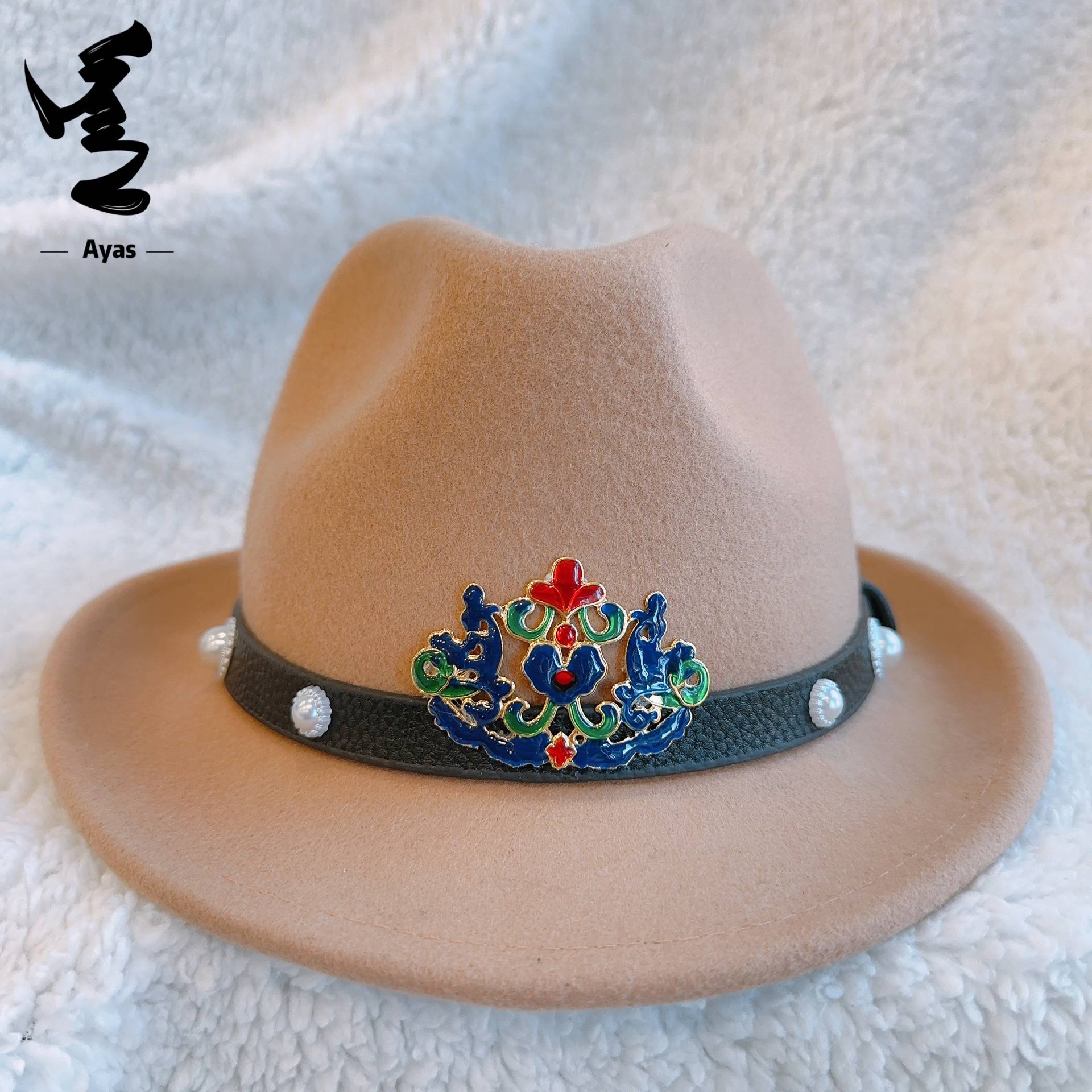 Western cowboy hats and Tibetans