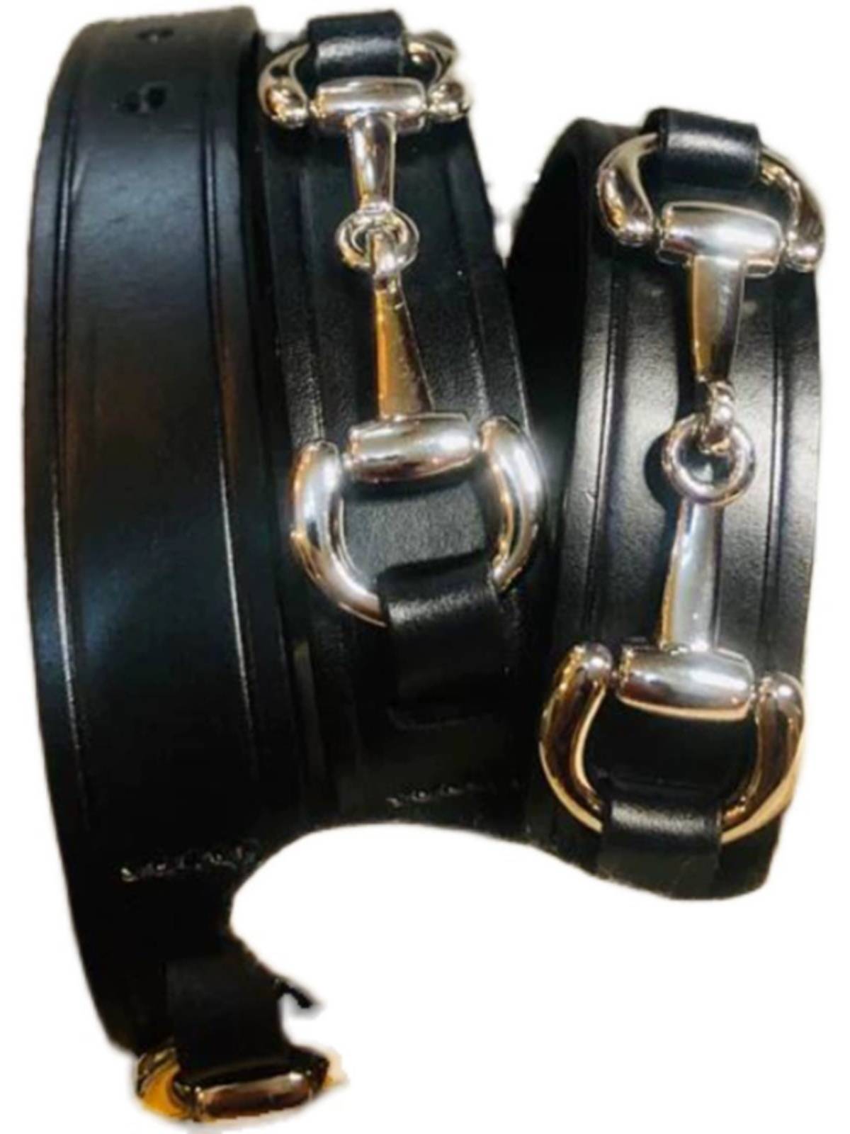 Horseback belts full of oxen, English-coated iron belts on horse belts, boys and girls, day-to-day training of knights