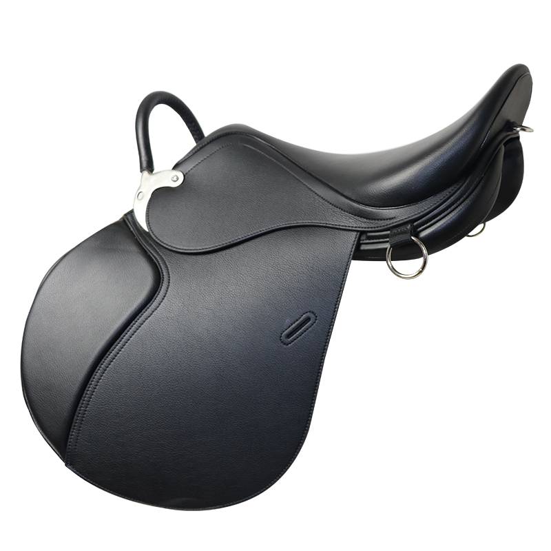 Riding a horse with a knight riding a saddle full of three-ring super-fiber saddles