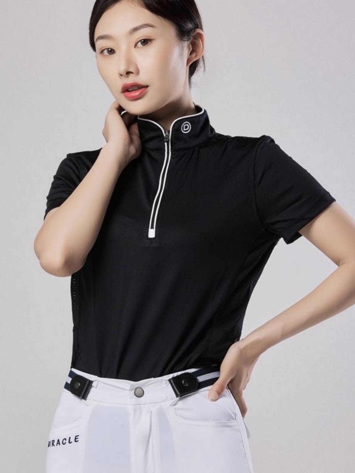 KNIGHTS IN SHORT-SLEEVE T-SHIRTS