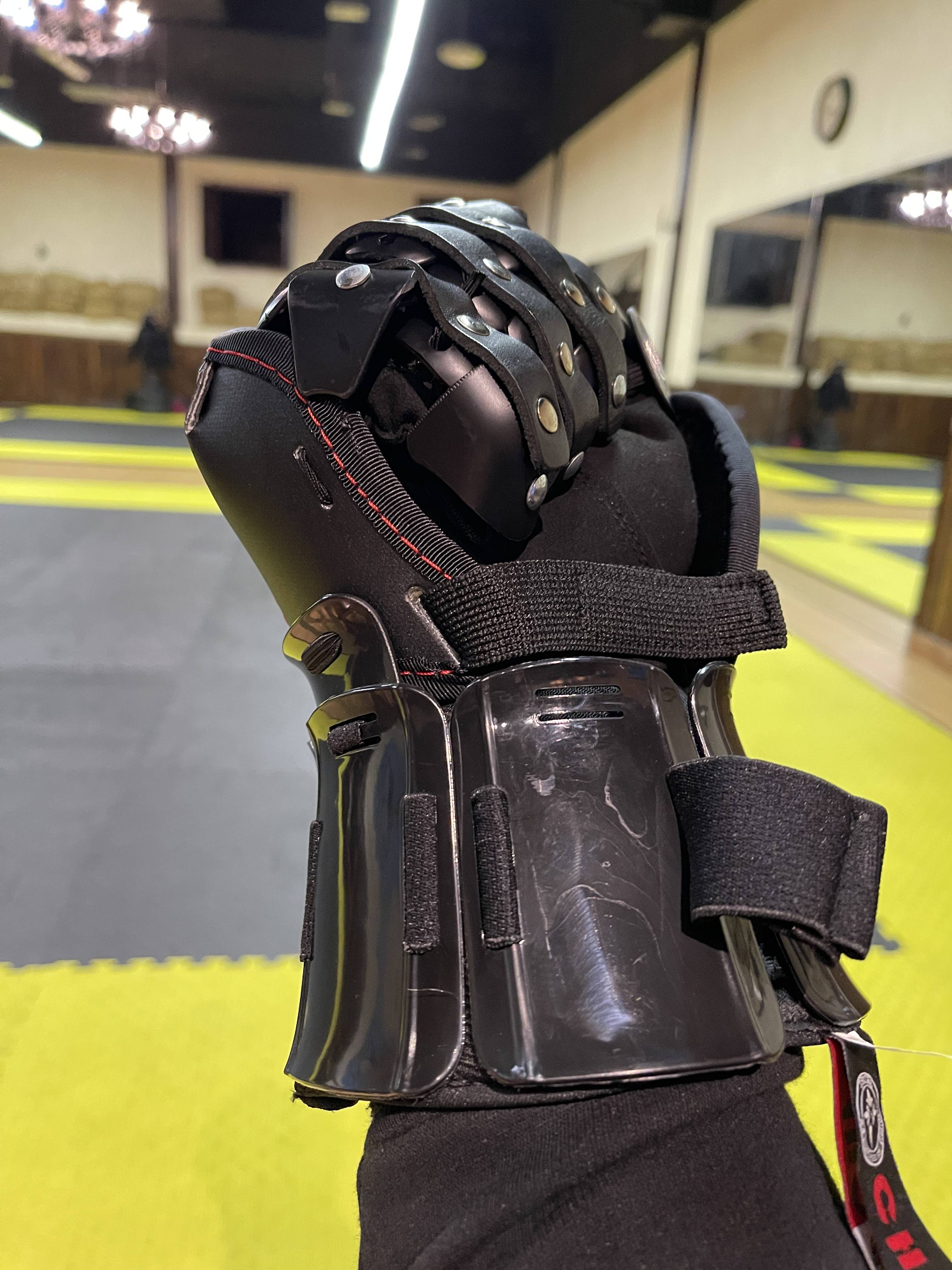 "St. George" one -handed (spot) uses steel safety instrument gloves Hema soldiers