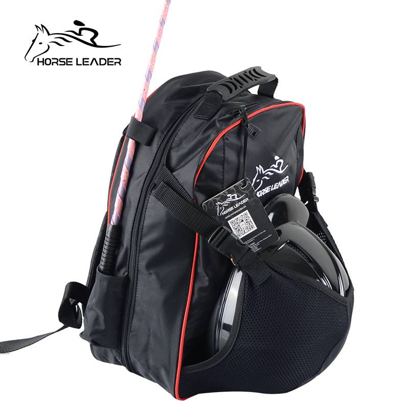 Equestrians outsourced equipment packs for two-shouldered knights to pack children's horsebacks and helmets bag