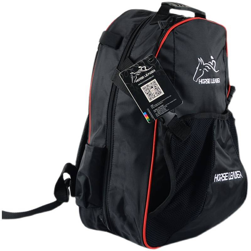 Equestrians outsourced equipment packs for two-shouldered knights to pack children's horsebacks and helmets bag
