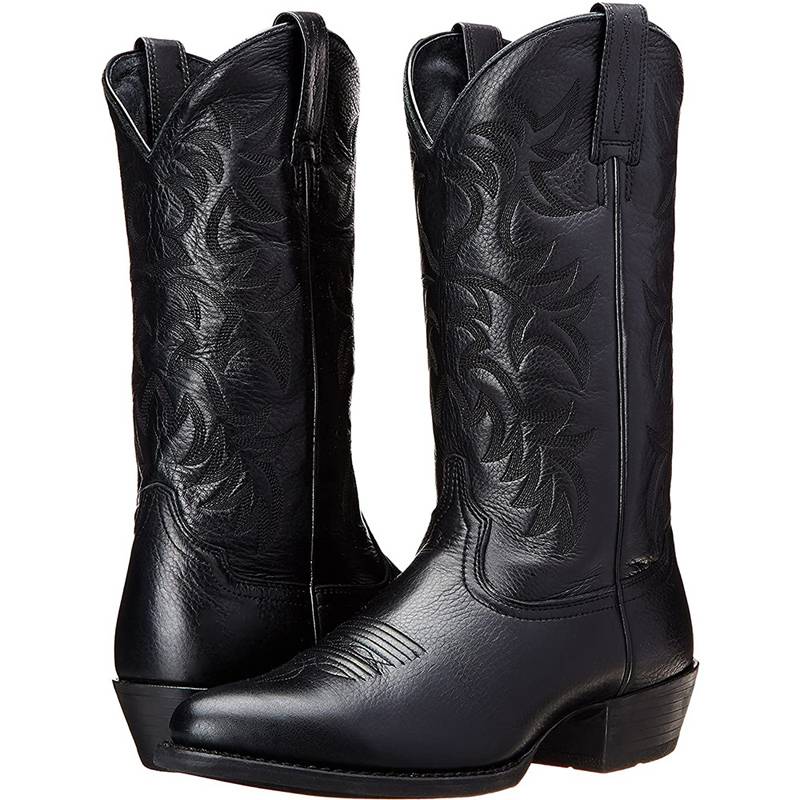 The Mongol Bootsman rides the Mau-Mei 2021, the Moose Boots, the West Cowboy