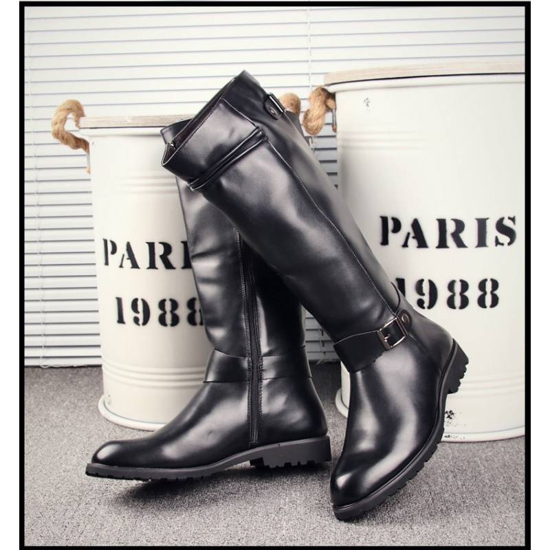 The Western Cowboy rides a long-barrelled man over his knee with a long boot, a Martin horse