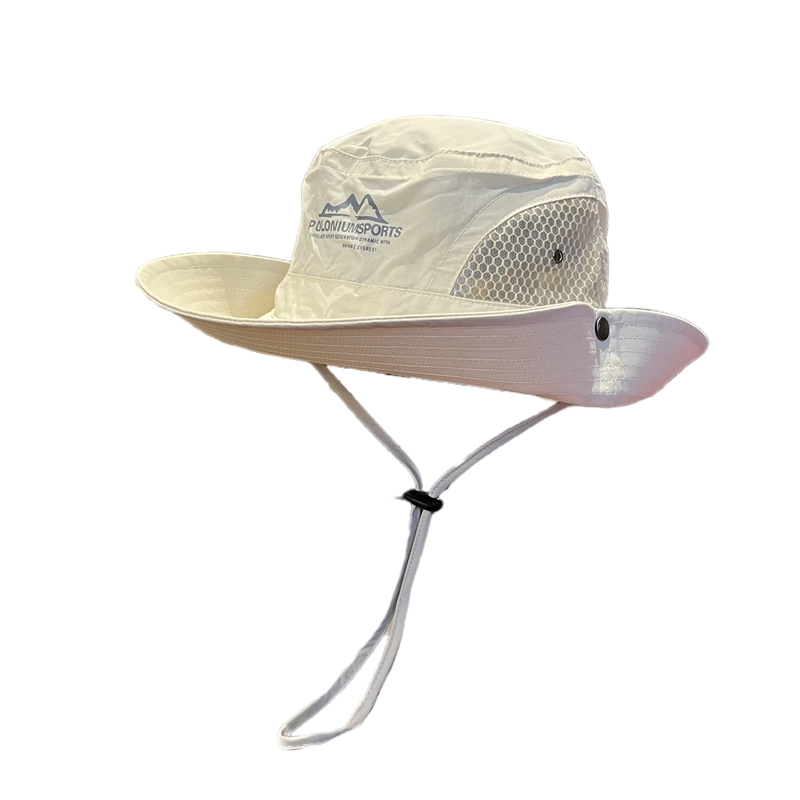 A man and a woman with a sun-covered hat, on foot and on foot, fishing outdoors against UV-wilded western cowboy hats