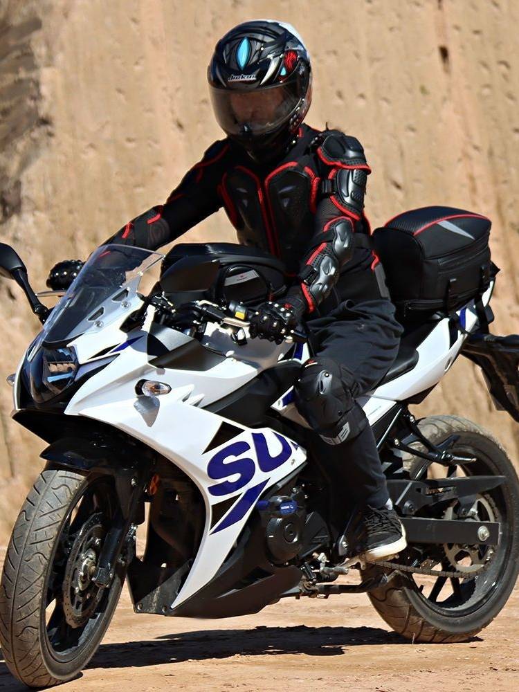 Scrambling motor-graving bike riders with air-traffic protections for men and women, shorts