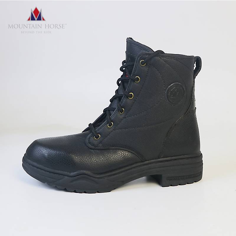 The Horseman Winter with the Horseman's Short Boots with the thick and hairy shoes on the rubber bottom