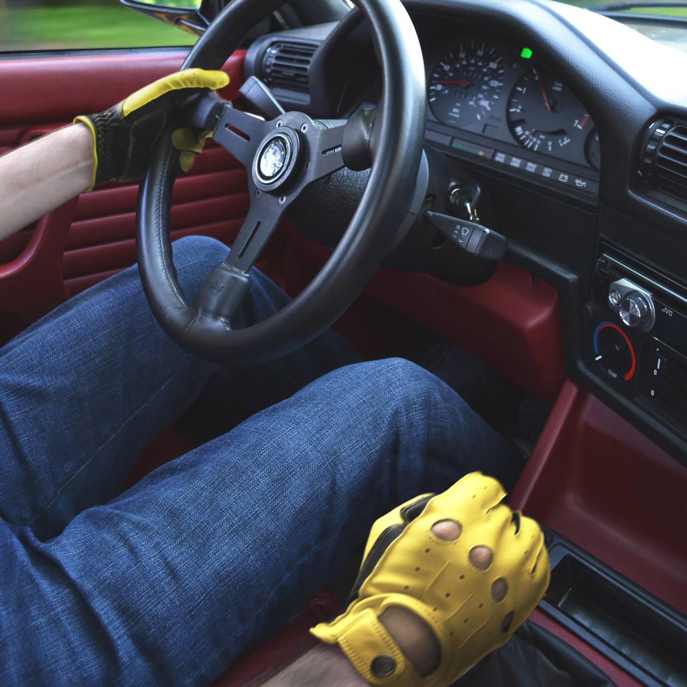 Retro leather locomotive Equestrian summer driving British deer sheepskin breathable semi -finger thin riding gloves