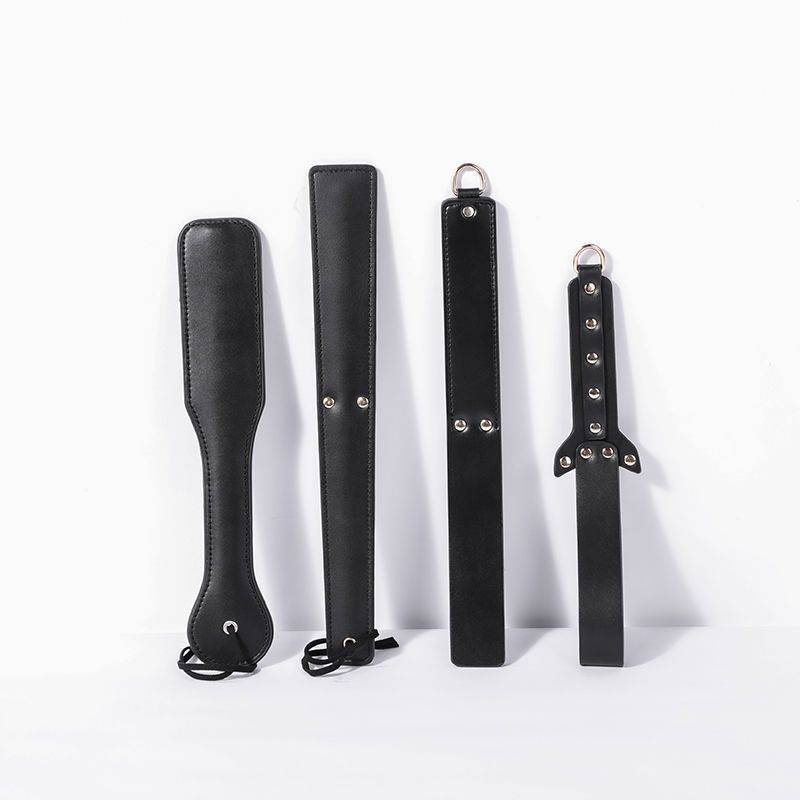 SP Practice Tools as your baby cat knight equipped with small leather whip horses whip horses riding and split whip