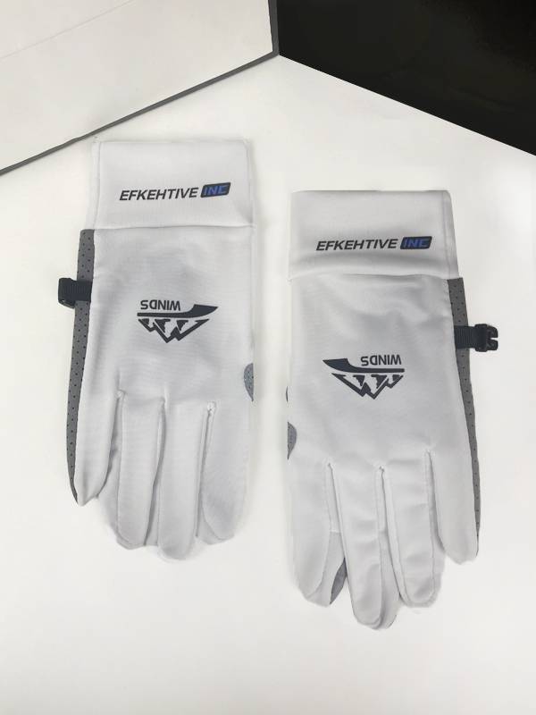Scrambling gloves for a couple with a summer tan-scrambling tan and smoothing all their fingers