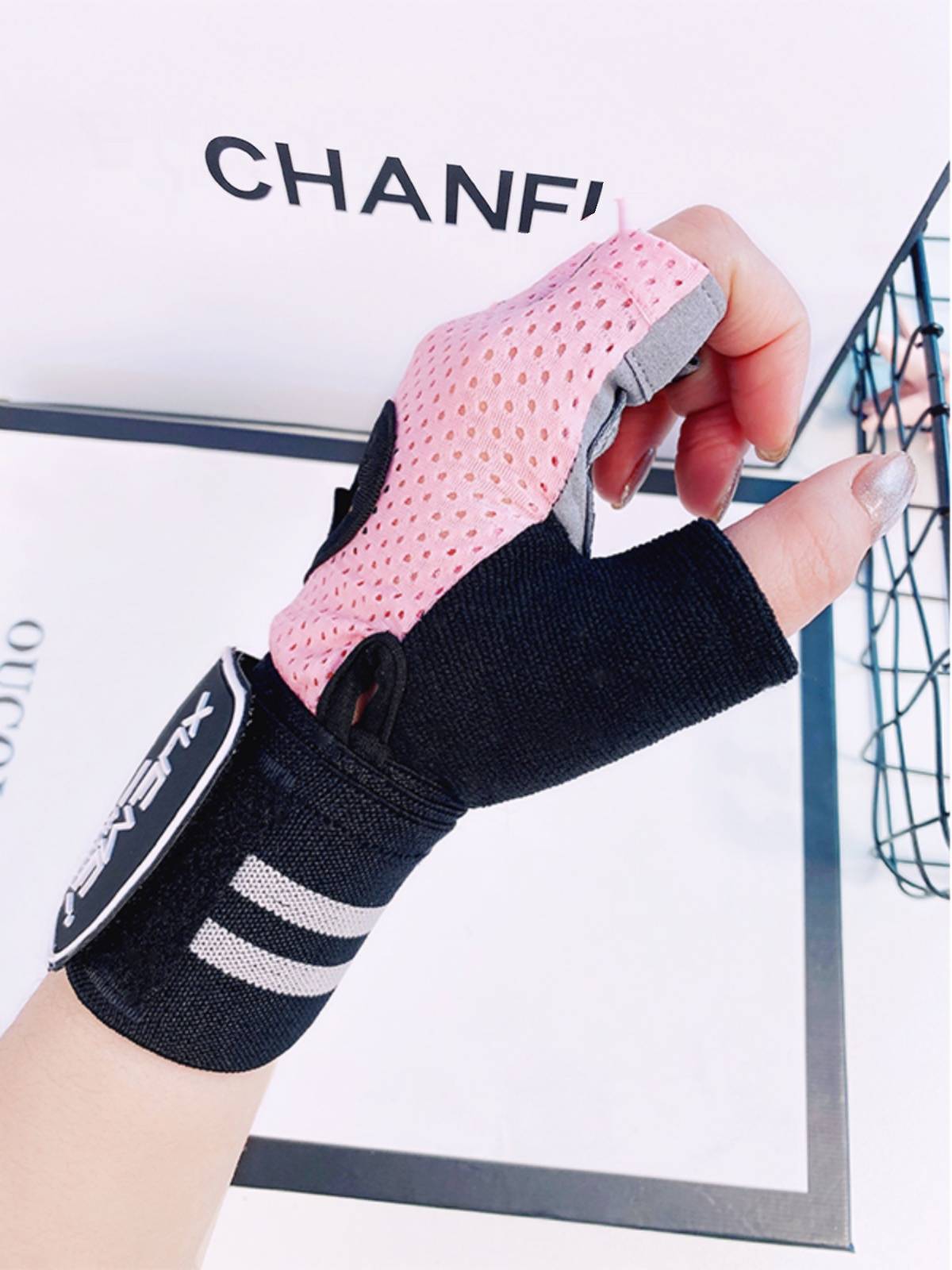 Sports and fitness gloves for female cocoon and cocoon
