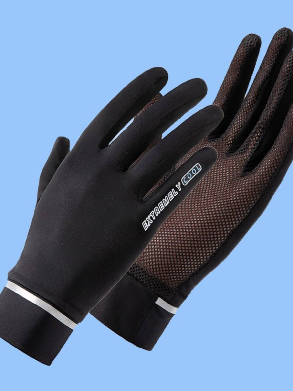 Golf Gloves in the summer, adult men and women all pointed to the outdoors and the ski screen to protect themselves from the air
