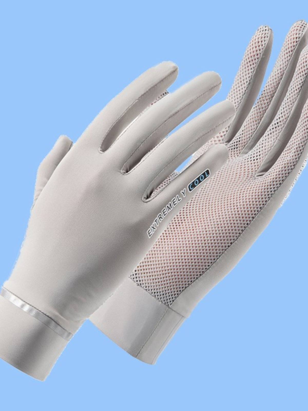 Golf Gloves in the summer, adult men and women all pointed to the outdoors and the ski screen to protect themselves from the air