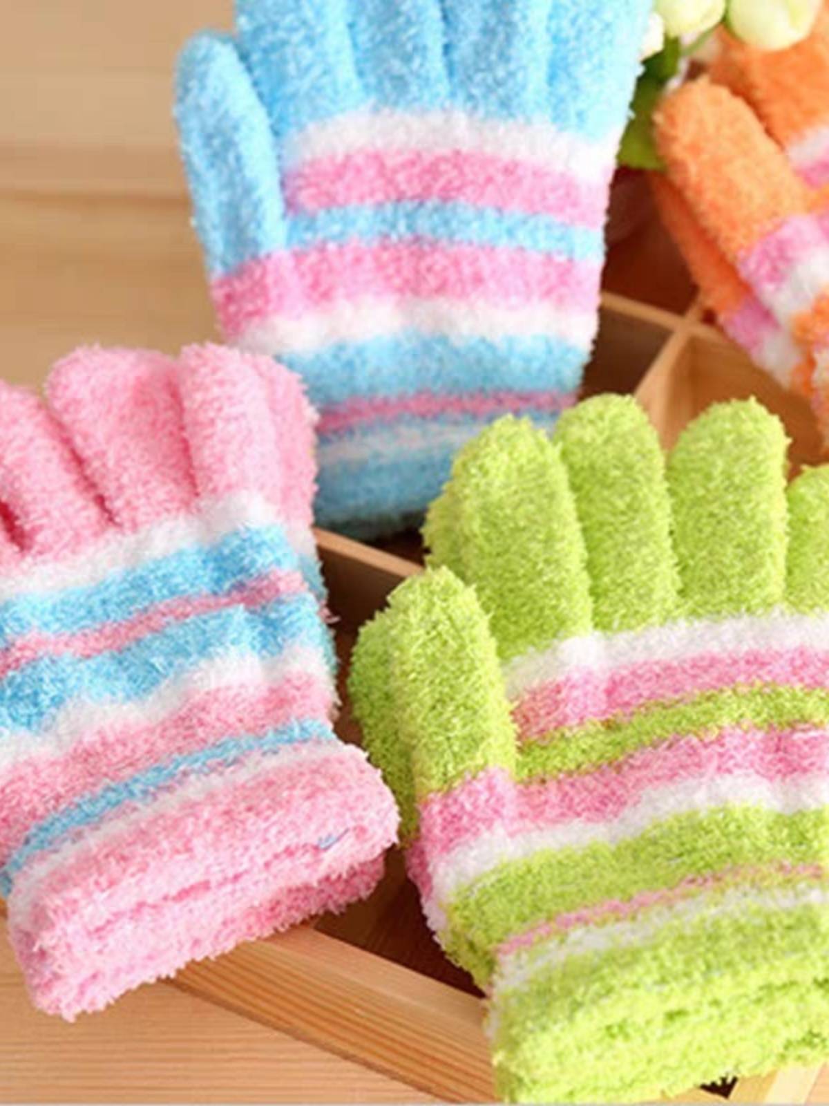 Outdoor riding anti -frozen glove adult ladies gloves in winter cute semi -velvet full finger gloves