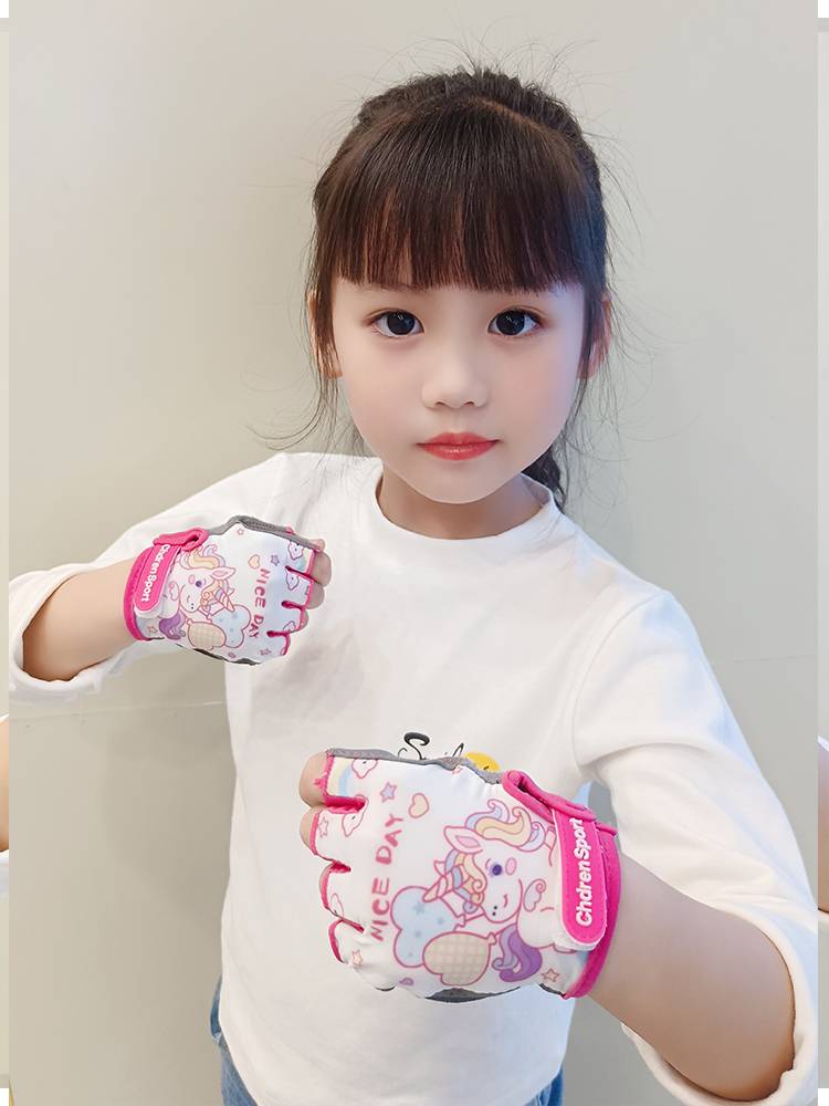 Children's exercise semi -finger gloves, men and girls thin, breathable anti -skid fitness riding balance car single bars roller skating children