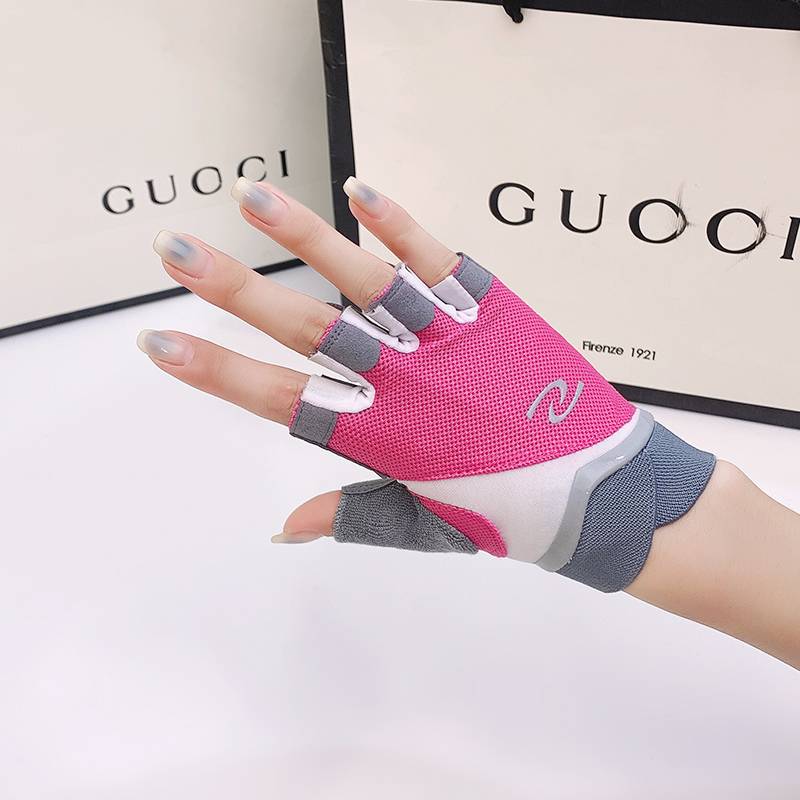 Fitness glove men's and women's equipment training semi -summer professional sports anti -skid riding action bicycle anti -cocoon