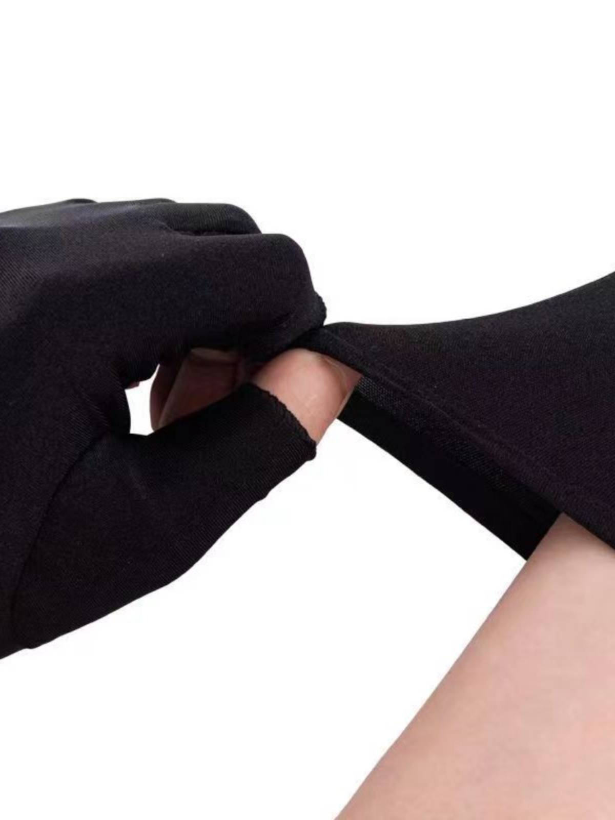 Semi -finger ice silk thin sunscreen gloves in summer spring and autumn, exposed two fingers to pick up tea and drive high bombs men and women