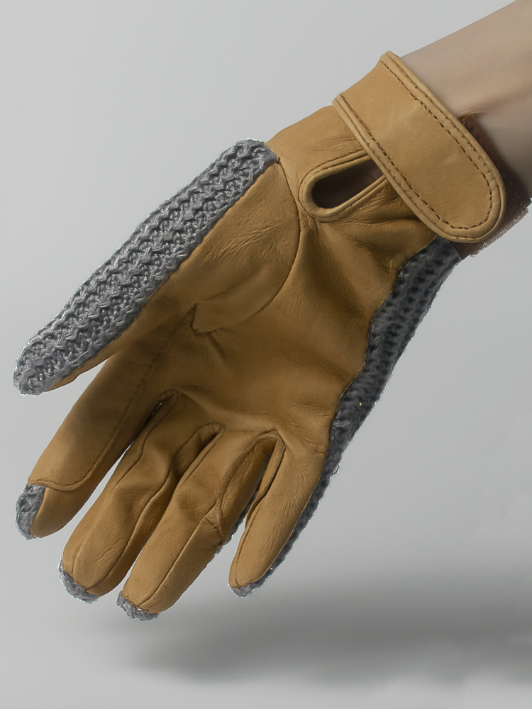 Anti-sliding eye-sliding gloves for boys and girls