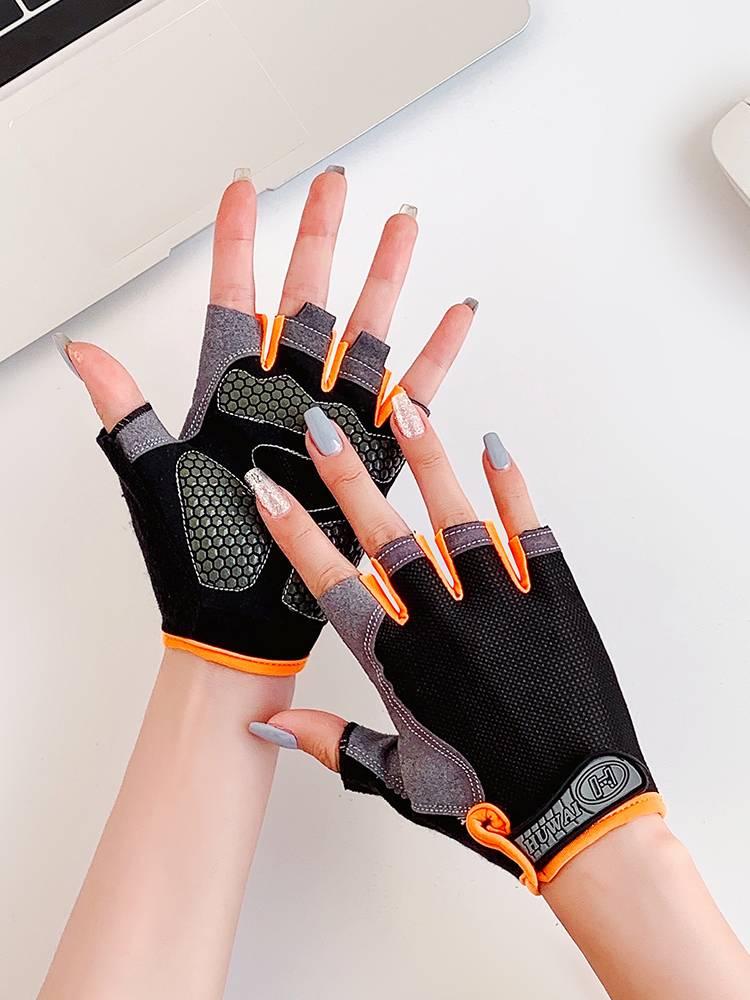 Semi -finger fitness gloves female anti -slip and anti -slip off -handed device training exercise riding band -lead body upper bar