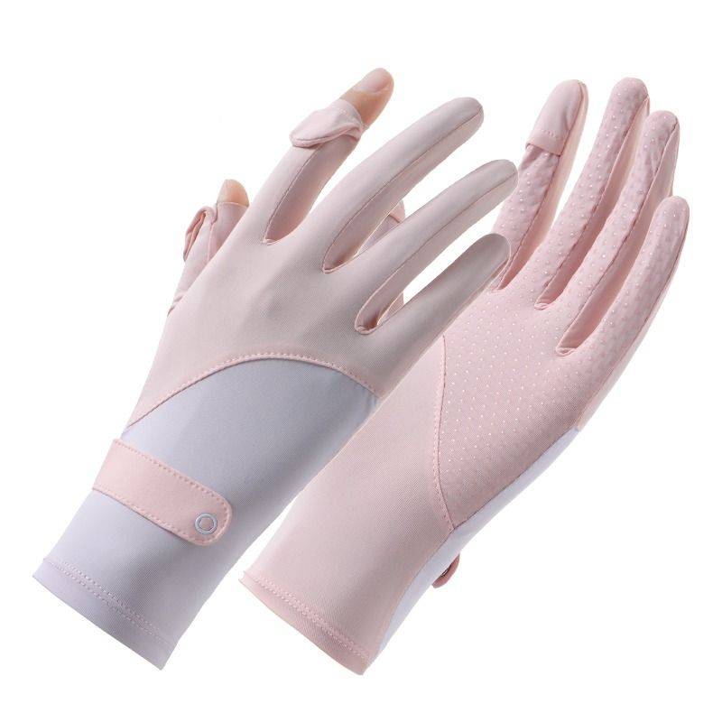 The sunscreen gloves lady had a thin, UV-shield-truck-proof ride on the ice-wire screen