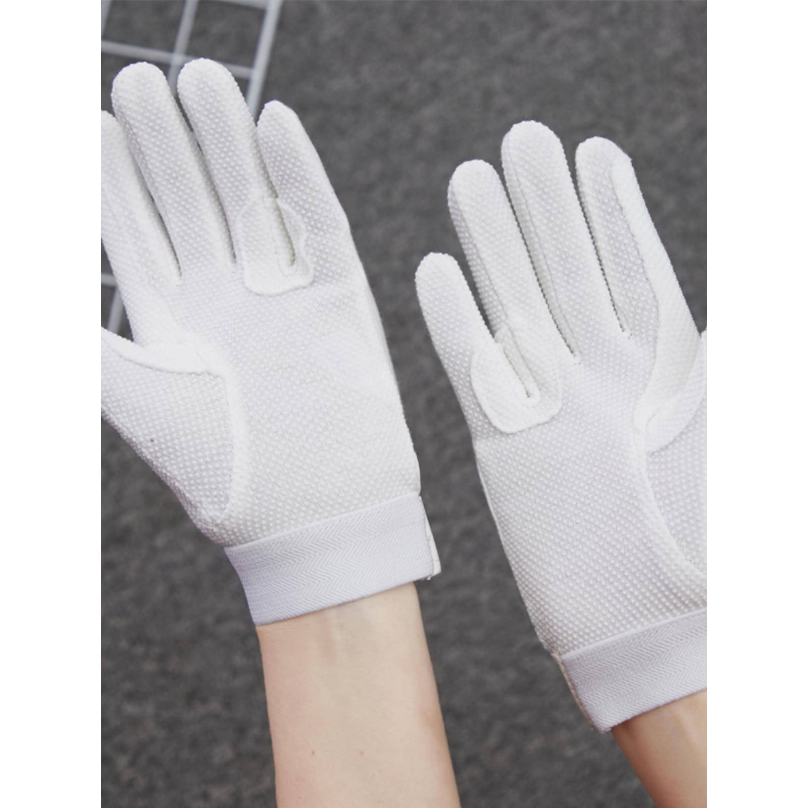 It's for horse gloves and horse gloves