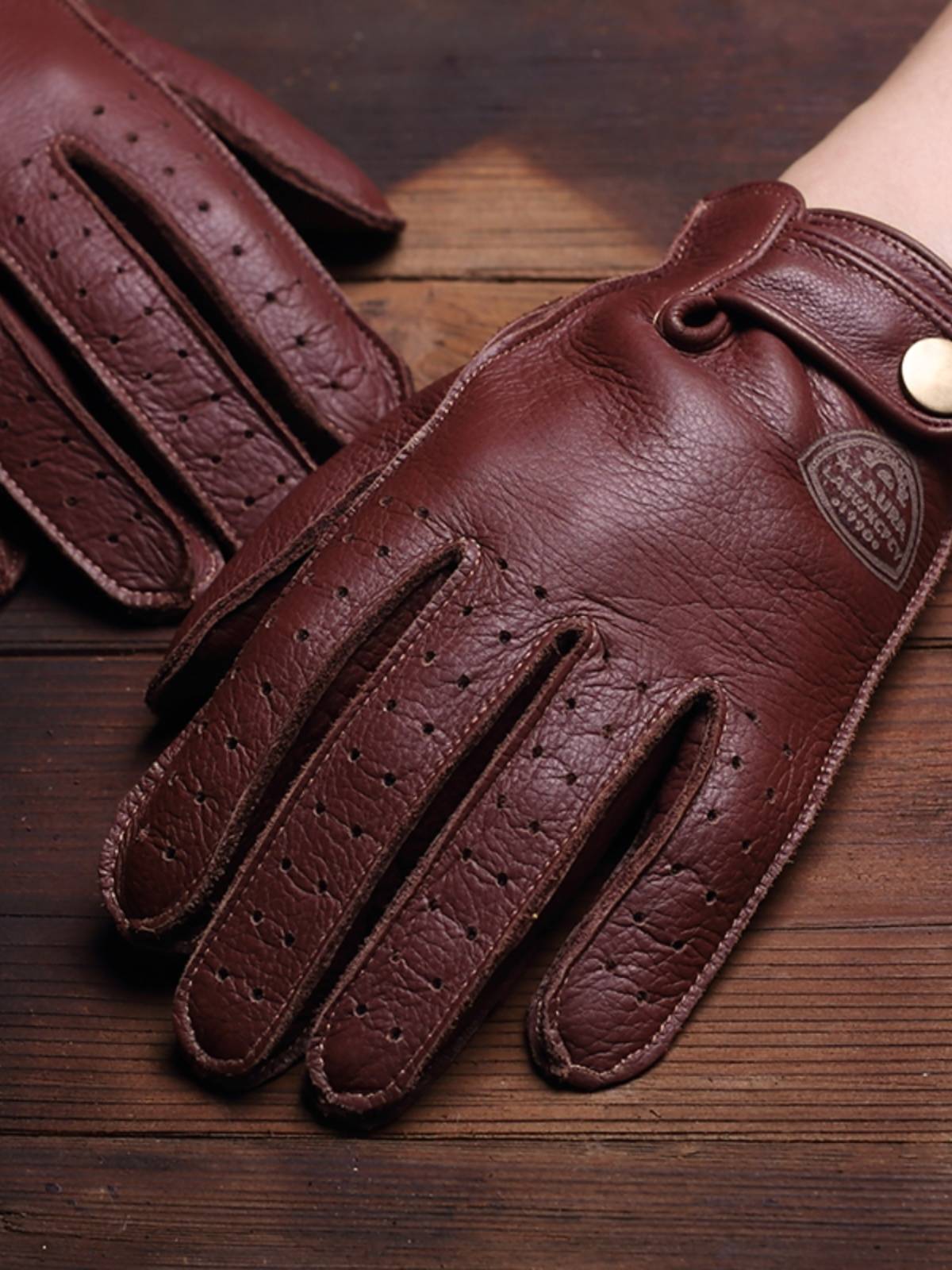 Spring and summer retro leather glove driving riding motorcycle car driving riding commute drag racing, sweat -absorbing, abrasion -resistant cowhide